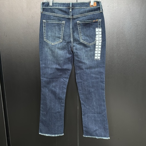 Seven7 Hayden Flare,High Rise,frayed hem,5 Pocket Belt Loop,zipper fly,sewn logo - Picture 2 of 9